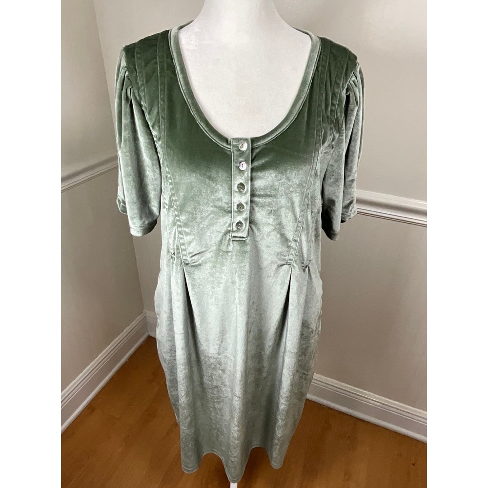 Evy's Tree Anna Velvet Dress Women's Size L Short Sleeve Green Button‎ Front